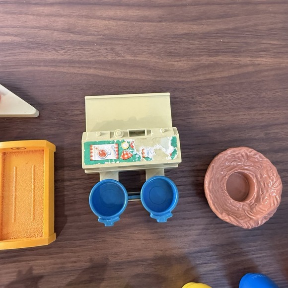 VTG Fisher Price Sesame Street Toys Little People Play Family Lot Wood Muppets - Picture 8 of 12